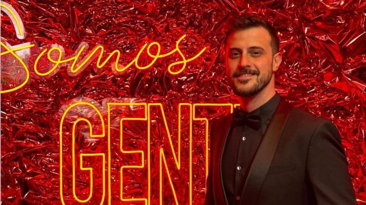 Contratar a Diego Leuco