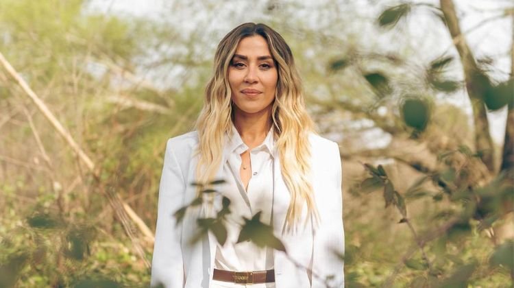 Contratar a Jimena Baron