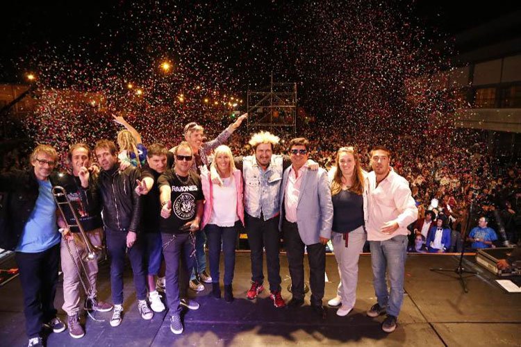Los Auténticos Decadentes en la Feria del Libro de La Matanza 2014