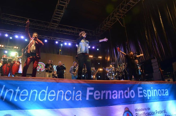 Los Auténticos Decadentes en la Feria del Libro de La Matanza 2014