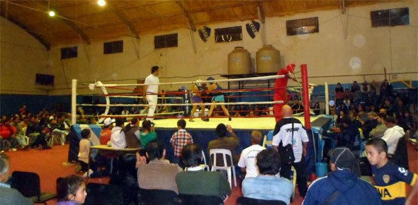 Yesica Bopp - Clinica de Box en Plaza Huincul
