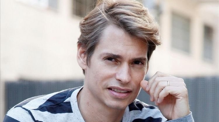 contratar a carlos baute