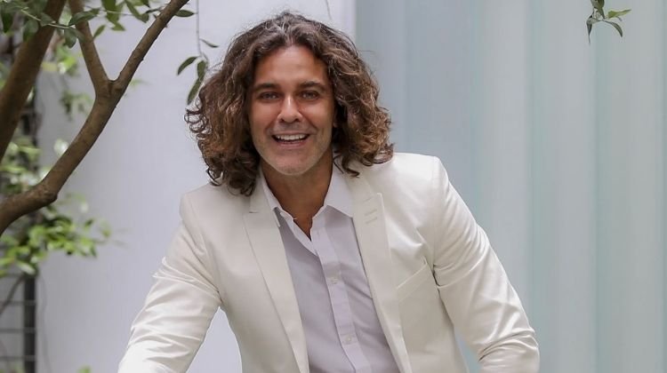 contratar a mariano martinez
