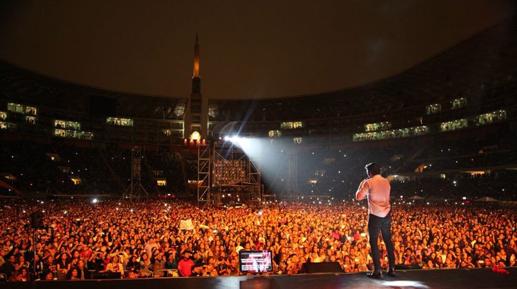 Contratar a Chayanne