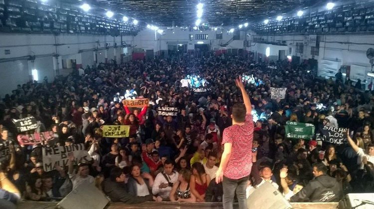 Contratar a Damián Córdoba