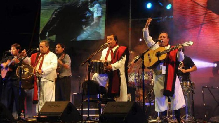 Contratar a Las voces de Orán