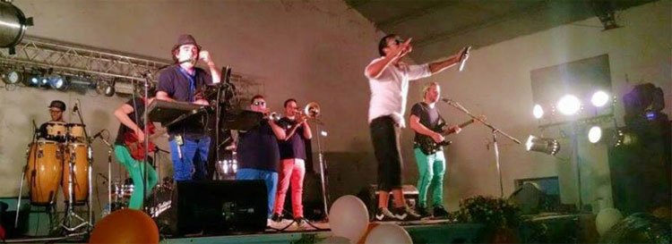 Los Tulipanes en la fiesta de Fin de Año de Soychú