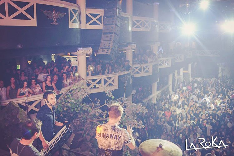 Contratar a Los Totora