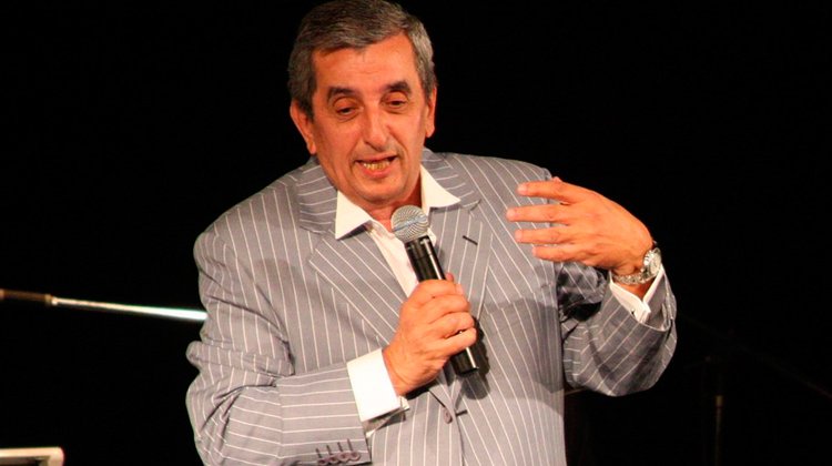 Contrataciones El Negro Álvarez