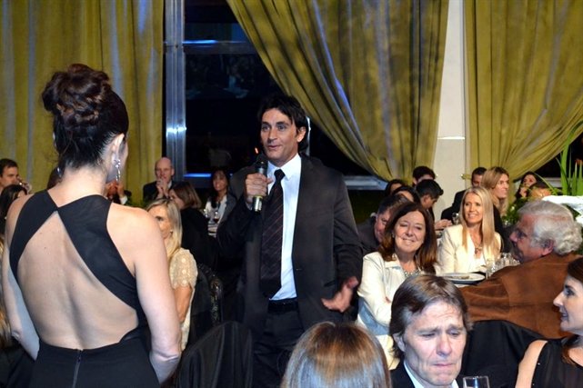 Sebastián Estevanez en la cena solidaria Fundación Nordelta 2014