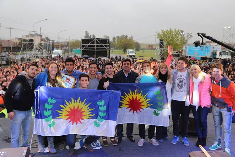 Márama en el festejo del día del estudiante y de la primavera en La Matanza