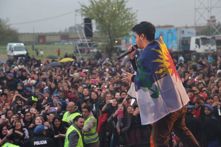 Márama en el festejo del día del estudiante y de la primavera en La Matanza