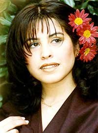 Contratar a Paola Arias