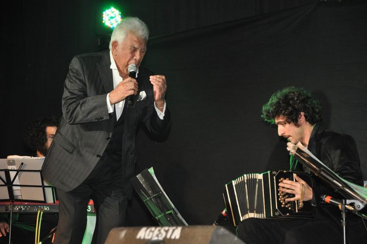 Contrataciones Raúl Lavié
