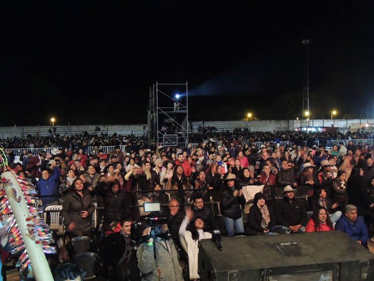 Contratar artistas de folklore para festivales