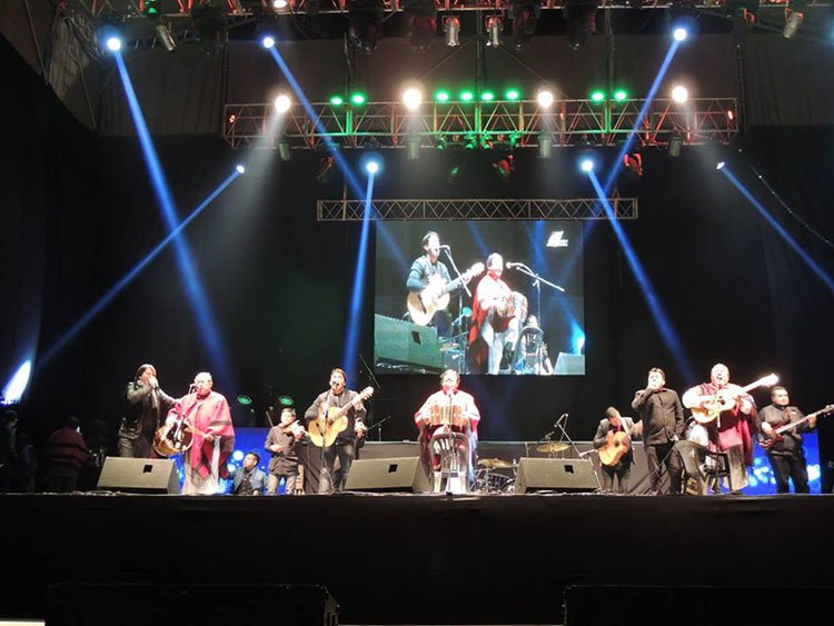 Contratar artistas de folklore para festivales