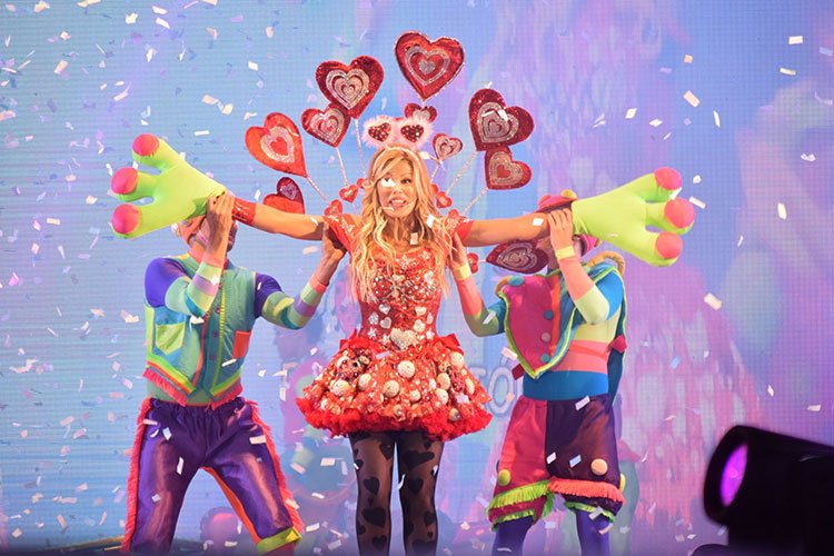 Contratar artistas para eventos municipales