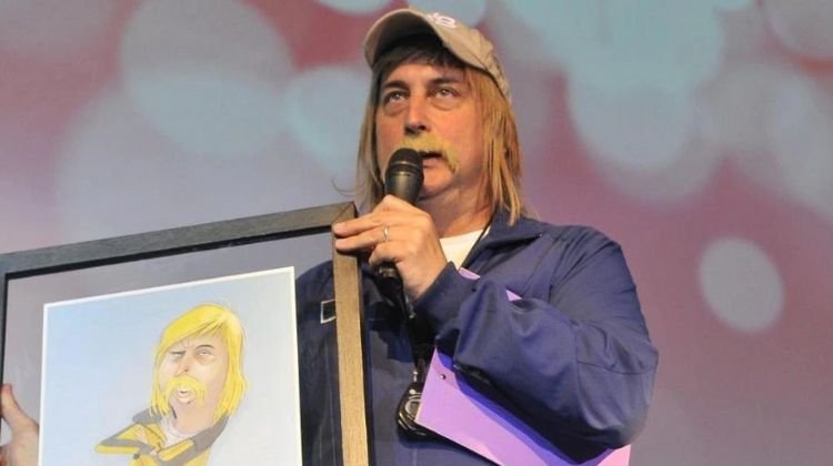 contratar a eber ludueña