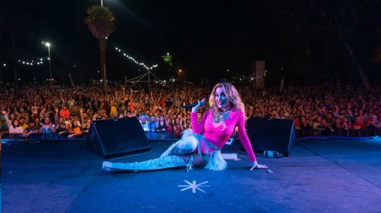 contratar a fatima florez