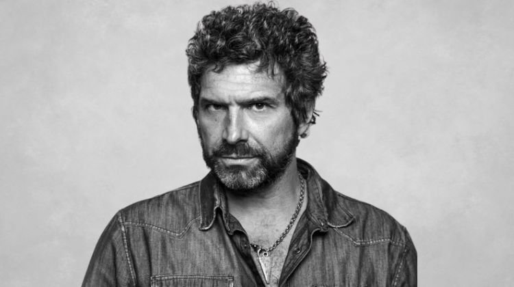 contratar a ivan noble