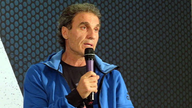 Contratar a Oscar Ruggeri