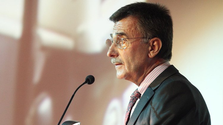 Contratación de Pancho Ibañez