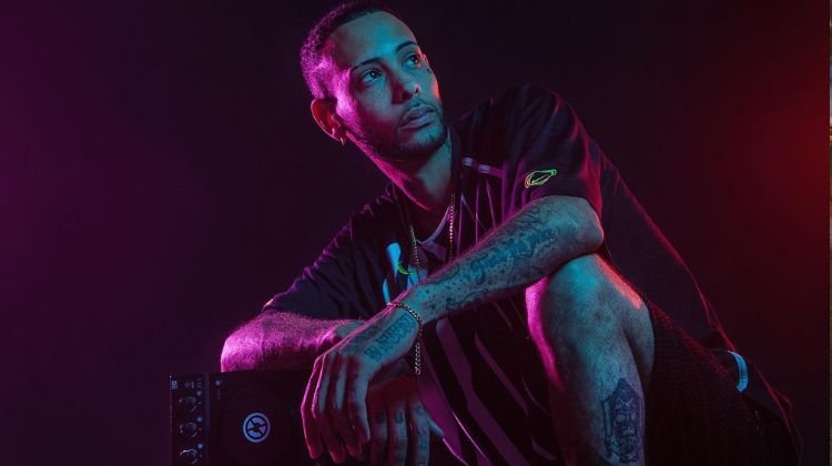 contratar a dj skinny