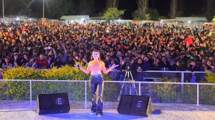 contratar a valentina marquez