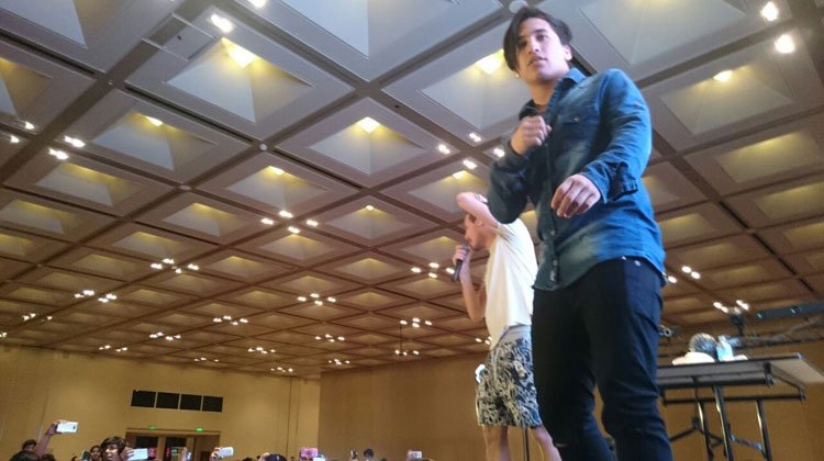 Contratar youtubers