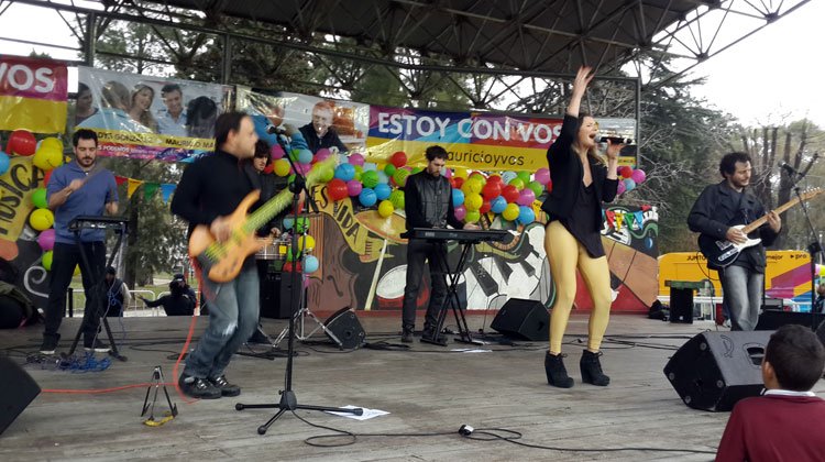Cumbia Cool en el anfiteatro de Parque Domínico