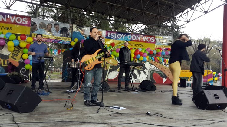 Cumbia Cool en el anfiteatro de Parque Domínico