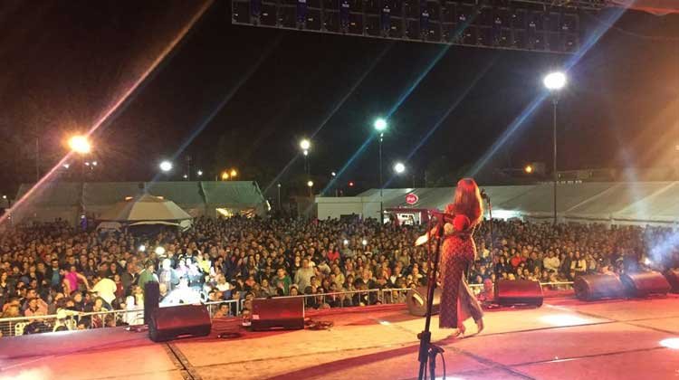 Contratar a Fátima Florez