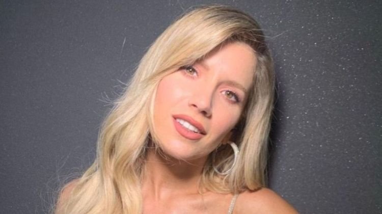 contratar a laurita fernandez