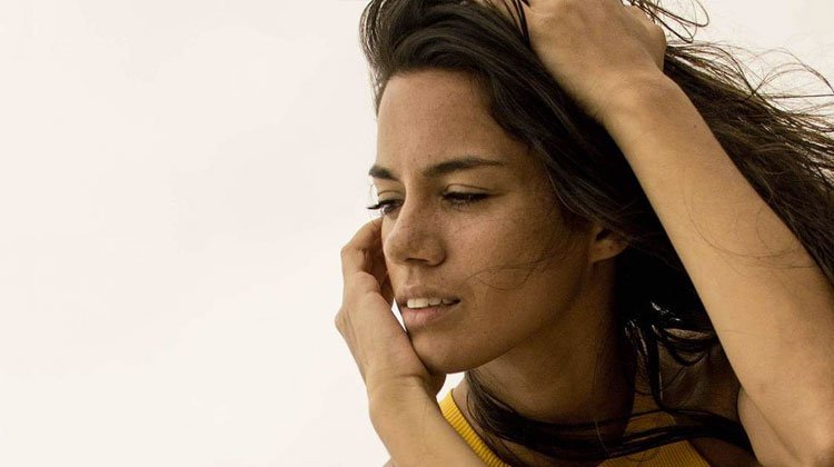 Laura Oliva contrataciones