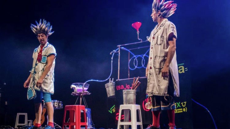 Contratar a Les Ivans Circo
