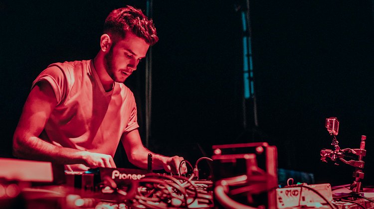 dj mariano santos contrataciones