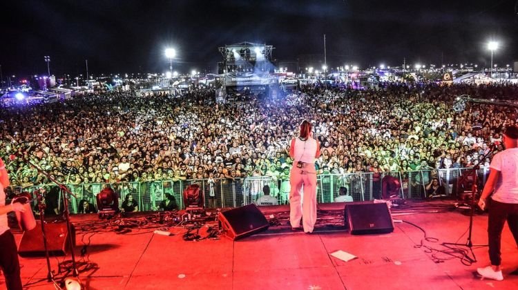 contratar a valentina marquez