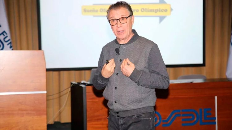 contratar a ruben magnano