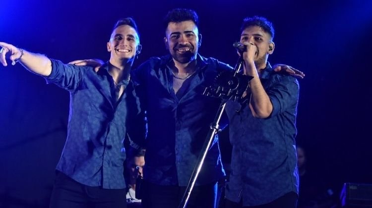 contratar a tru la la