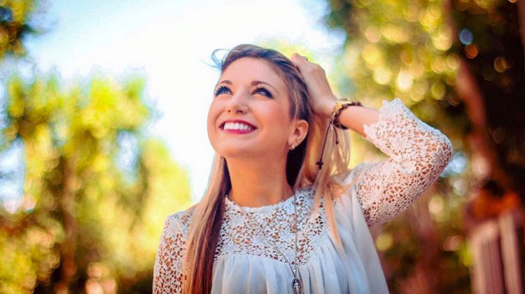 contratar a valeria gau