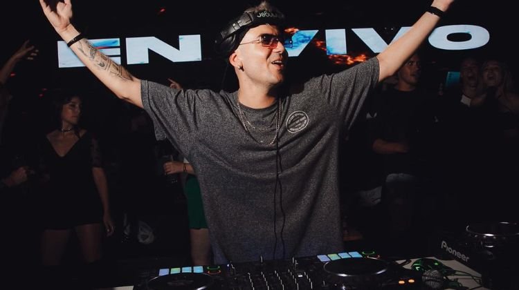 Contratar a Dj Nef