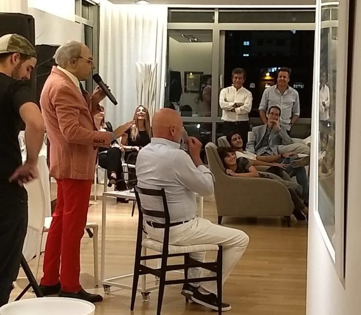 Contratar a Freddy Villareal