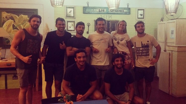 Contratar a Agapornis