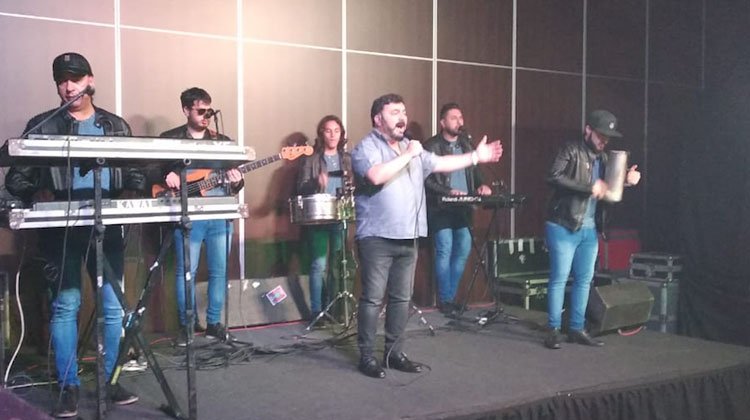 Amar Azul en evento de Samsung y Claro