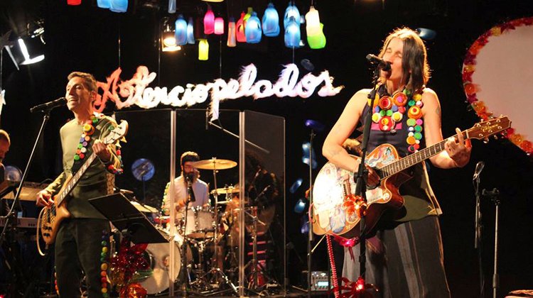contratar a aterciopelados