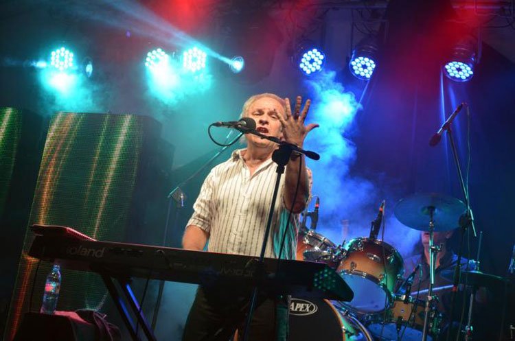 César Banana Pueyrredón en la Feria del Libro en Corrientes