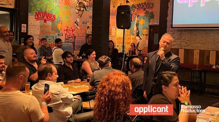 Claudio Rico en fin de año de Applicant