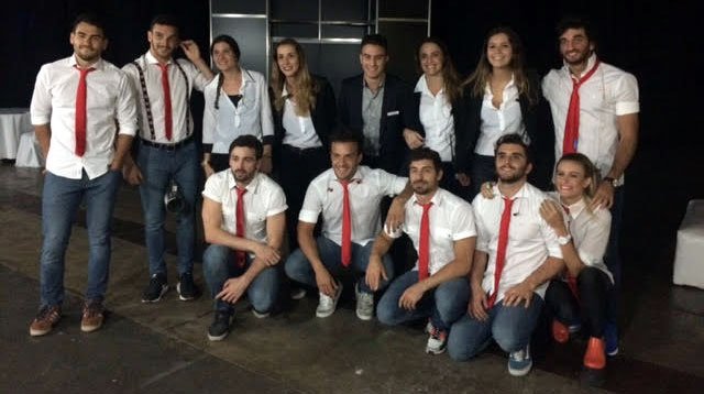 Contratar a Agapornis