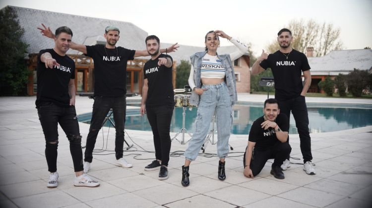contratar a kaloba cumbia