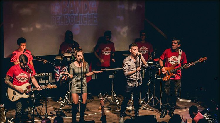 contratar a la banda del boliche